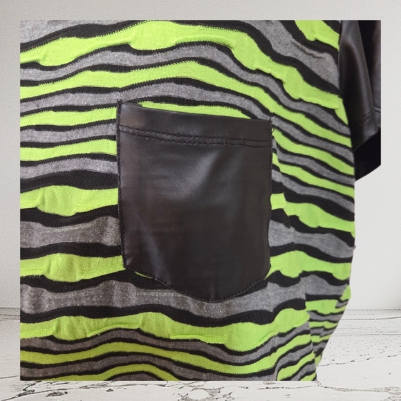 Bianca Nygard Green and Black Striped Short Sleeve Top With Faux Leather XL - Picture 4 of 5